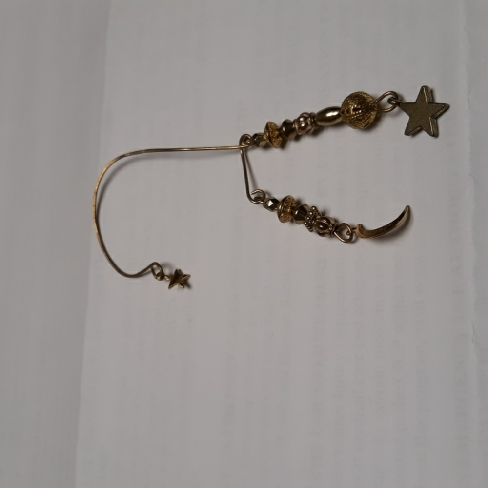 Ear wire